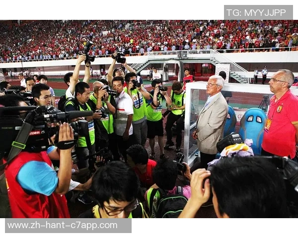 中超联赛新赛季前瞻各队备战情况分析与球员转会动态解读