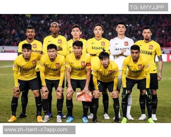 恒大与恒丰的对决解析球队实力与战术博弈的全面评估 恒大与恒丰的对决解析球队实力与战术博弈的全面评估